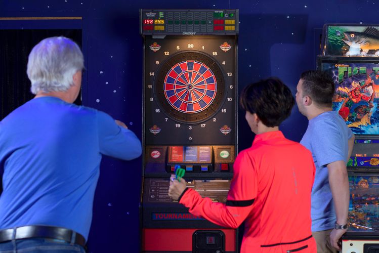 Bowling Universum Dart