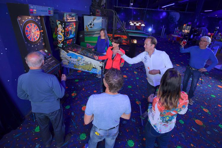 Bowling Universum Fun Automaten