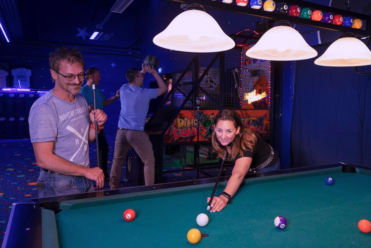 Bowling Universum Billard